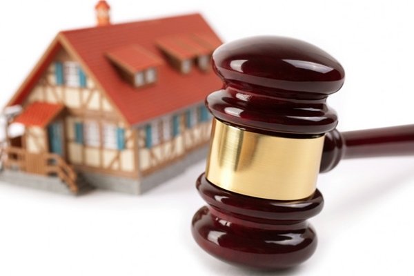 Án lệ nào được áp dụng trong giải quyết tranh chấp hợp đồng tặng cho đất đai?