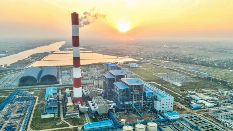 Thời hạn trình hồ sơ yêu cầu cấp giấy chứng nhận đăng ký đầu tư dự án BOT nhà máy nhiệt điện là bao nhiêu ngày?