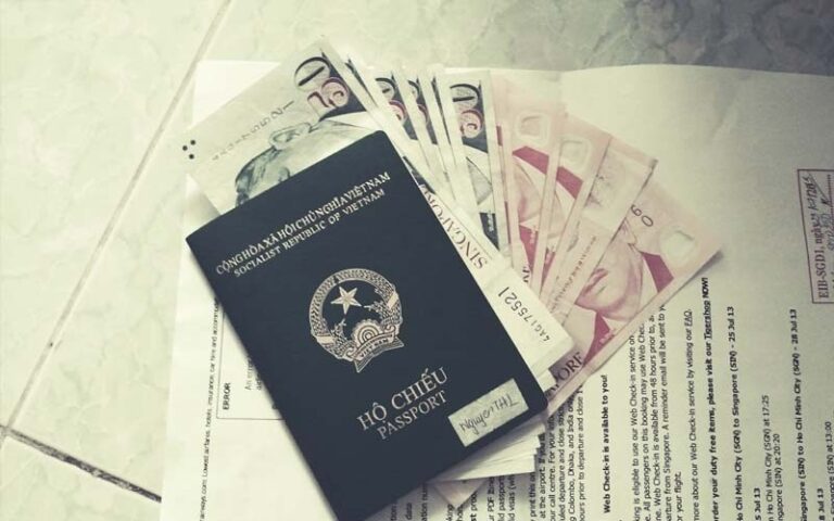 Ký hiệu visa được cấp cho thành viên đoàn khách mời của Tổng Bí thư BCH Trung ương Đảng Cộng sản Việt Nam là gì?